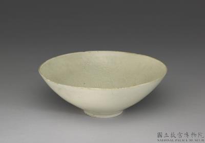 图片[2]-Bowl with impressed decoration of waterfowl and lotus pond in white glaze, Ding ware, Jin dynasty, 12th-13th century-China Archive